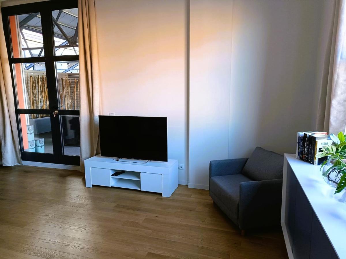 Nuovo Loft Con Terrazzo M2 Ieo Humanitas Bocconi Navigli Apartment Milan Bagian luar foto